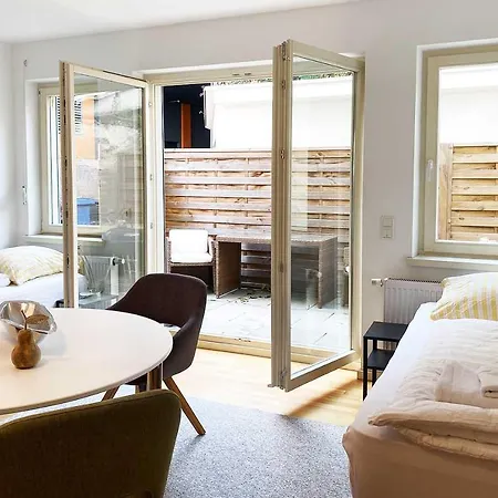 公寓 Moebliertes Wohnen In *