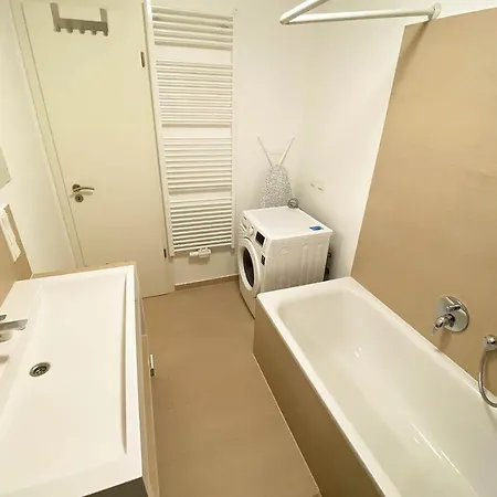 Moebliertes Wohnen In *