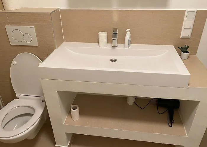 Moebliertes Wohnen In *